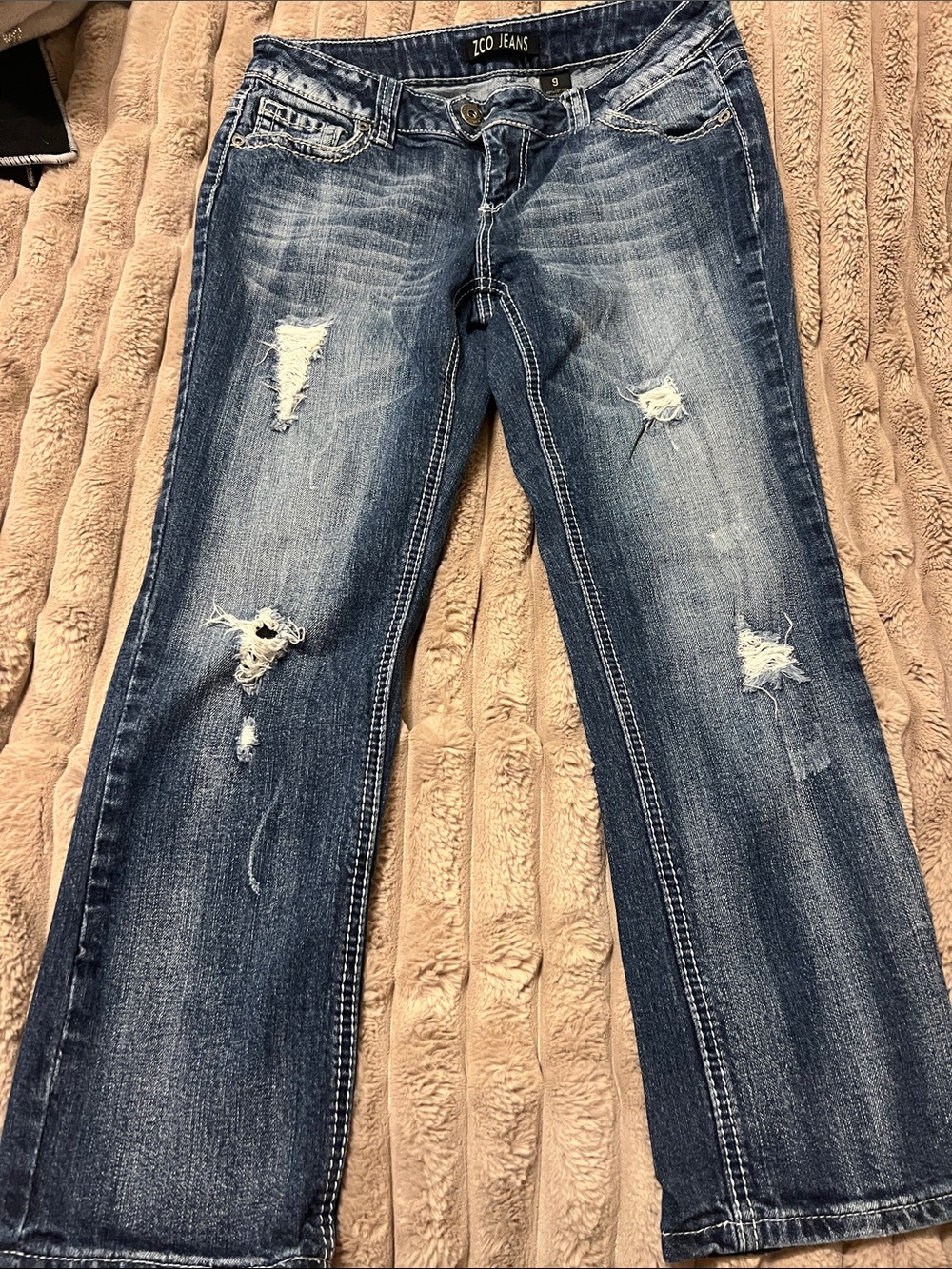 Women's Distressed capri Jeans - Blue